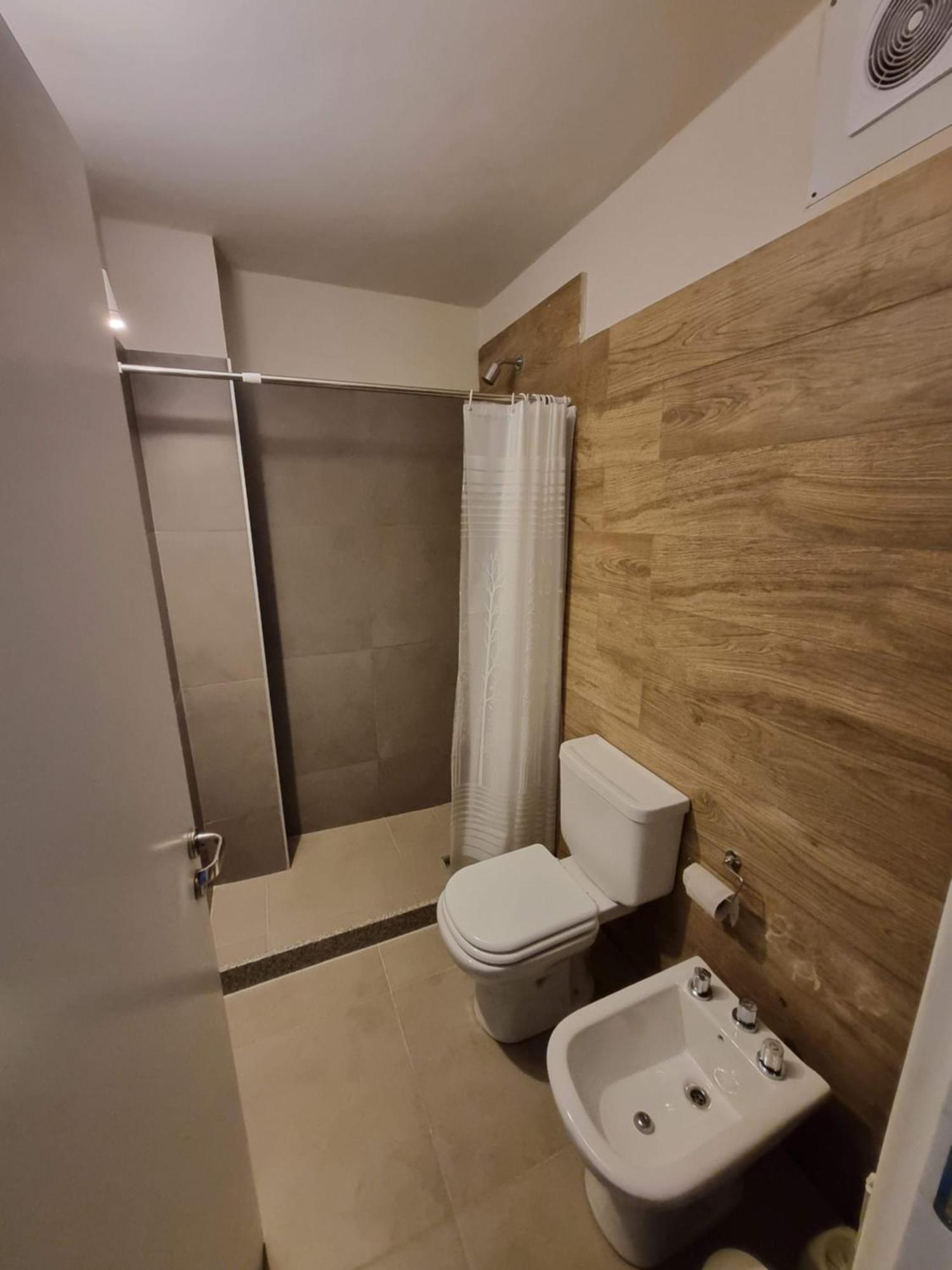 Hermoso - Categoria Departamento 90 M2 Centro Con Cochera Opcional *