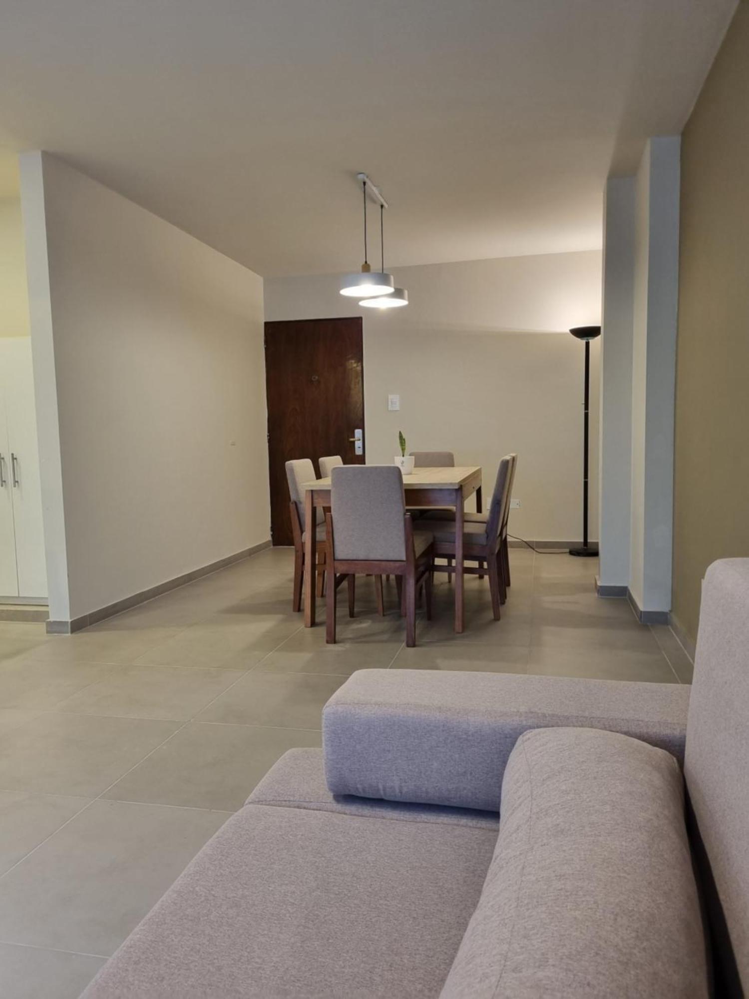Hermoso - Categoria Departamento 90 M2 Centro Con Cochera Opcional Córdova